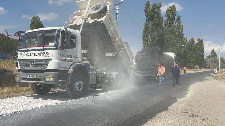 Nevşehirde köy yolları konforlu hale getiriliyor