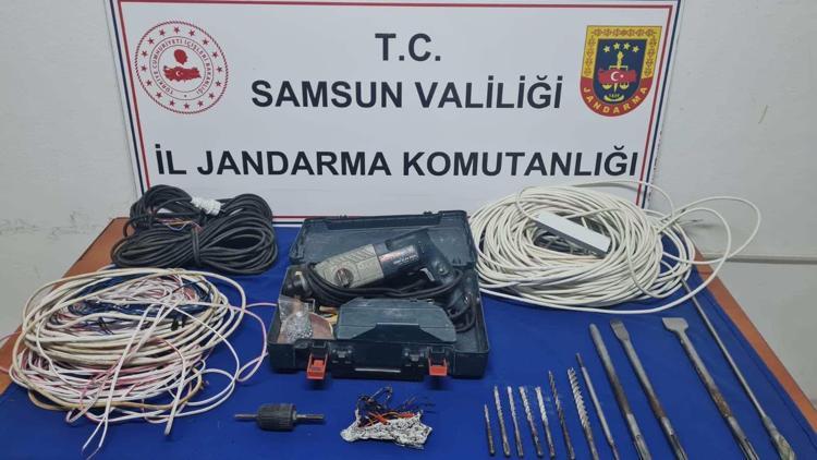 Samsun’da kaçak kazı yapan 2 kişiye suçüstü