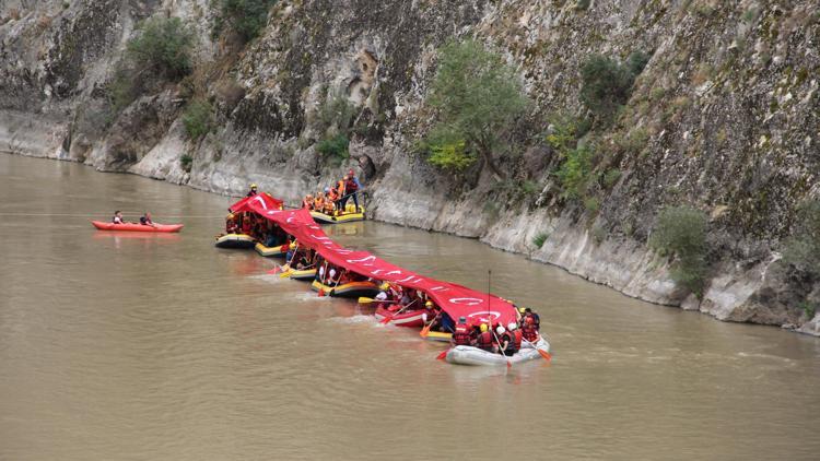 Gazilerin rafting heyecanı