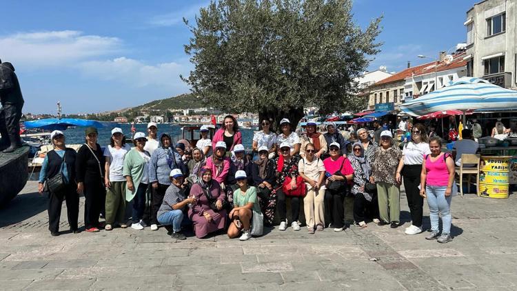 Büyükşehirin gezileriyle İzmirde güzel bir gün