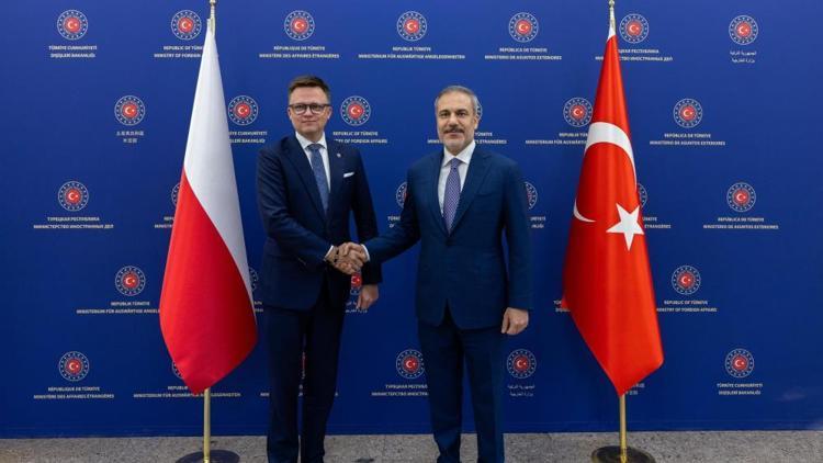 Bakan Fidan, Polonya Meclis Başkanı Holownia ile görüştü