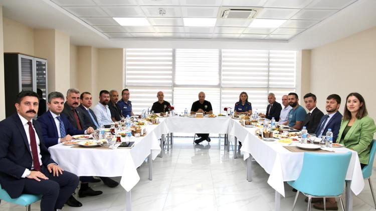 Tunceli Emniyet Müdürü Hakan Duman, basın mensuplarıyla bir araya geldi