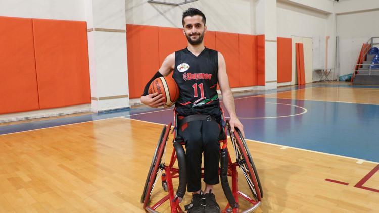 Engelini basketbolla aştı: Empati kurmaya çalıştığım takımda oyuncu oldum