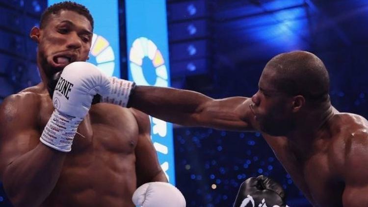 Nakavt olan Anthony Joshuanın kazanacağı para dudak uçuklattı