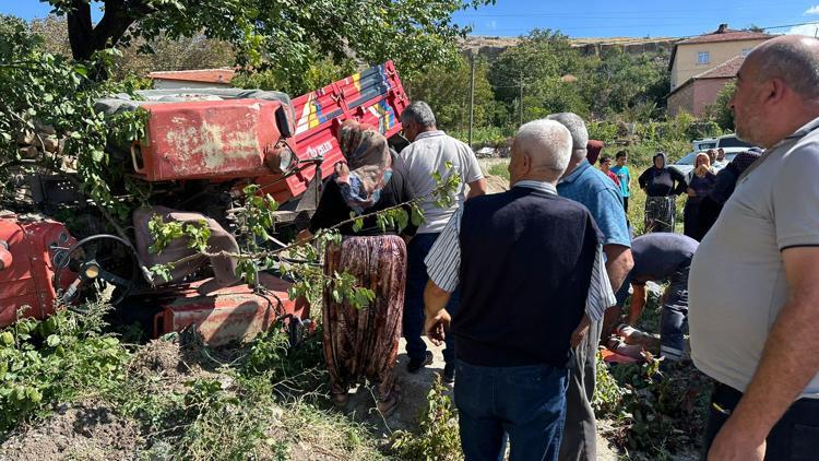 Aksaray’da traktör devrildi: 3 yaralı