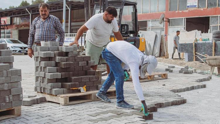 Kuşadasında Ağaç İşleri Sanayi Sitesinin alt ve üstyapısı yenilendi