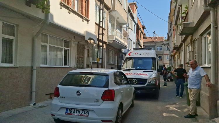 Bursada tekstil işçisi, apartmanın merdivenlerinde ölmüş olarak bulundu