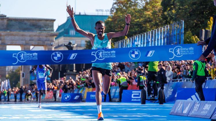 Berlin Maratonunu Milkesa Mengesha kazandı