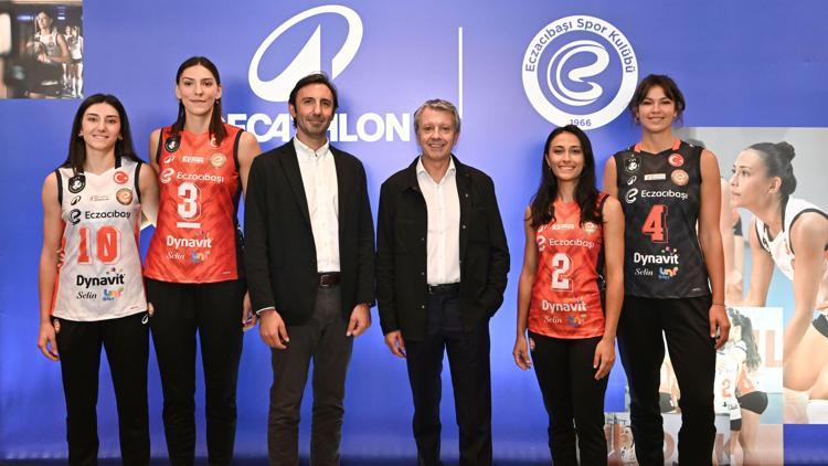 Eczacıbaşı Kadın Voleybol Takımı’na teknik ve forma sponsor desteği