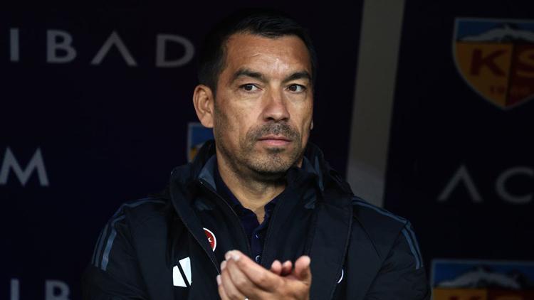 Giovanni van Bronckhorst: Başarının yolu çok gol atmak ve yememekten geçer