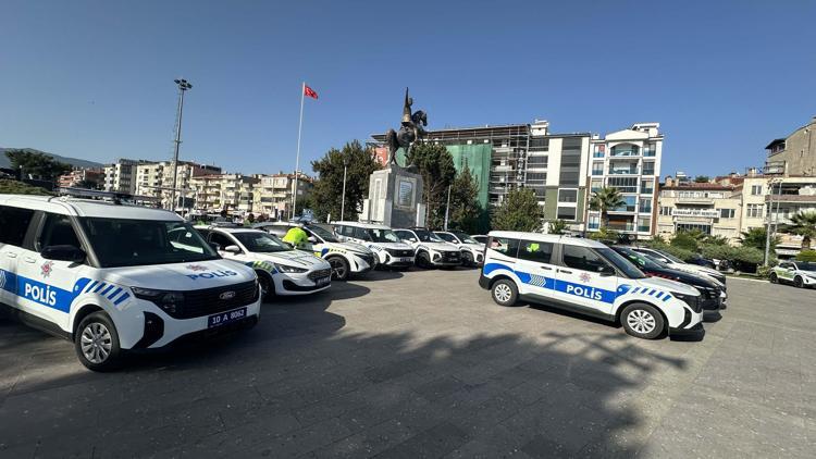 Edremit İlçe Emniyet Müdürlüğü araç filosunu yeniledi