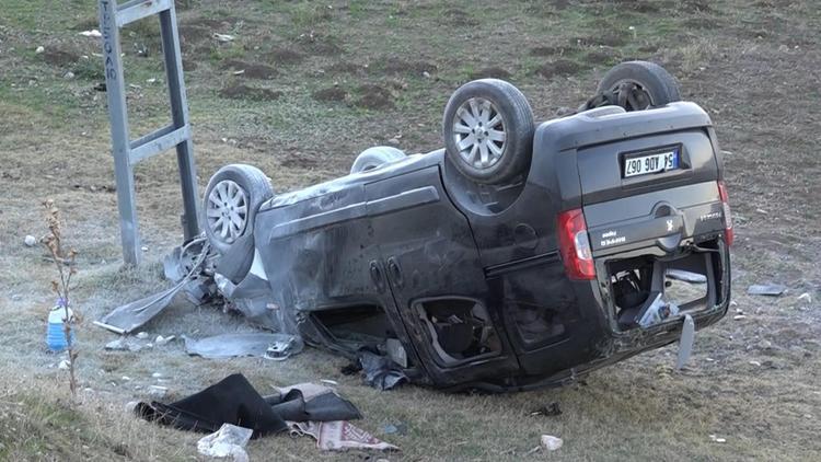 Ağrıda 2 ayrı trafik kazası; 15 yaralı