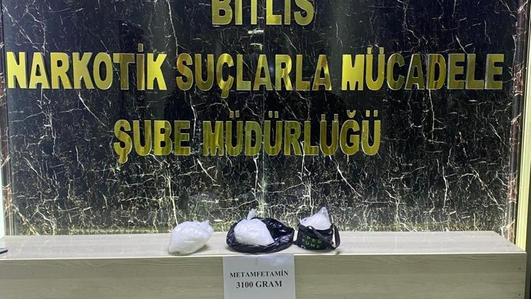 Bitlis’te 3 kilo 100 gram metamfetamin ele geçirildi