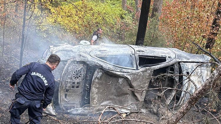 Uçurumdan yuvarlanan araç alev aldı, 2 kişi hayatını kaybetti