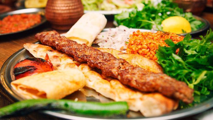 Yeni sahte ürünler açıklandı... Sucuk yerine kanatlı eti, kebap yerine kalp yedirmişler