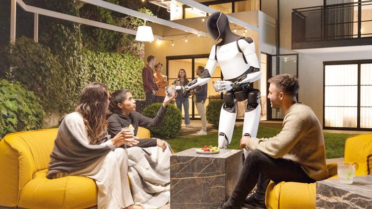 Elon Musk sürücüsüz çılgın taksisini otobüsünü ve insansı robotunu tanıttı... Ya tutarsa