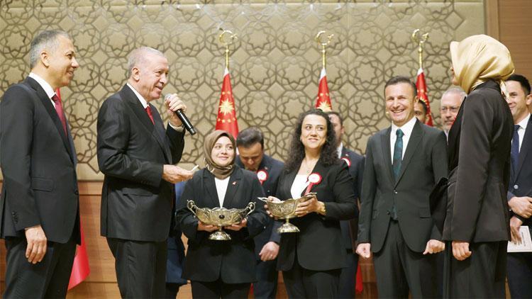 Erdoğan’dan kaymakamlara: Vatandaşıma ‘devlet nerede’ dedirtmeyin