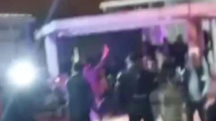 Gaziosmanpaşada hastane bahçesinde hareketli anlar; silahla ateş açıldı