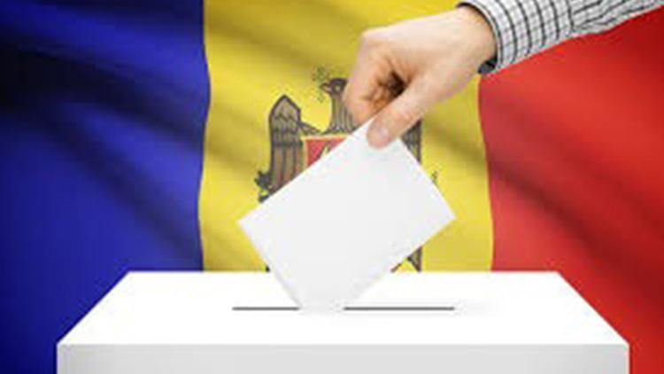 Moldova sandık başında Hem cumhurbaşkanlığı hem referandum aynı günde...