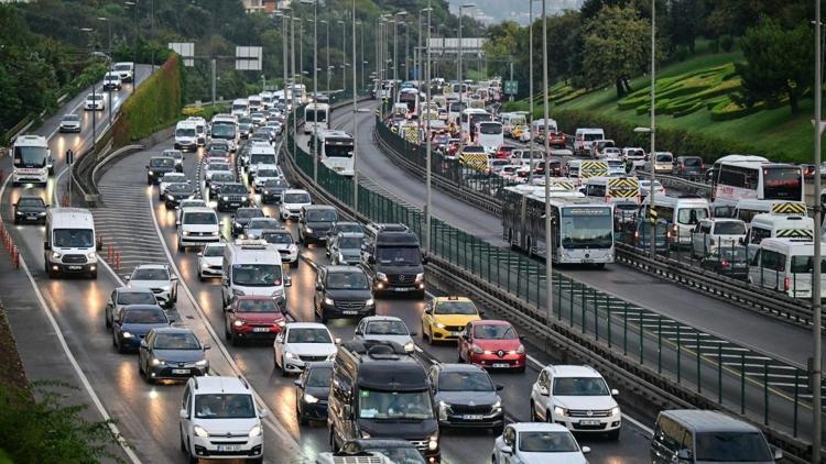 İstanbulda trafik yoğunluğu Yüzde 74ü buldu