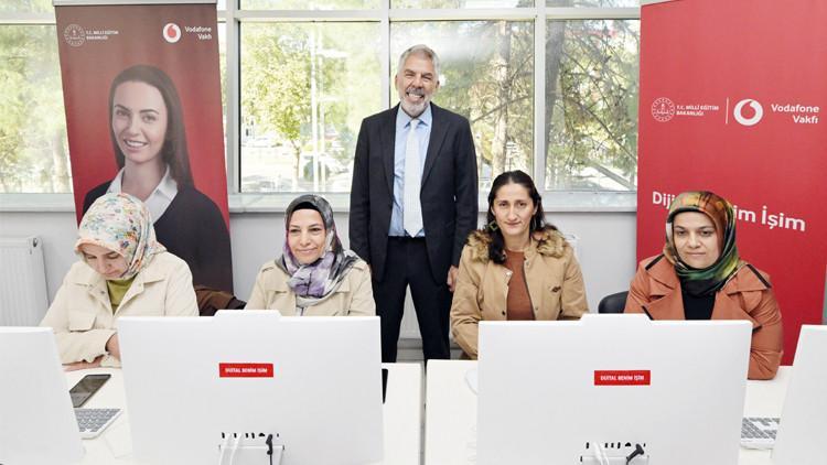 15 bin kadına dijital eğitim