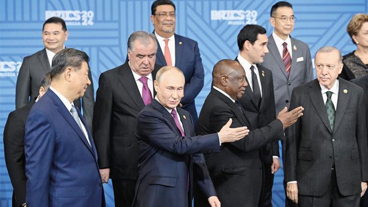 BRICS zirvesinde yüzler güldü