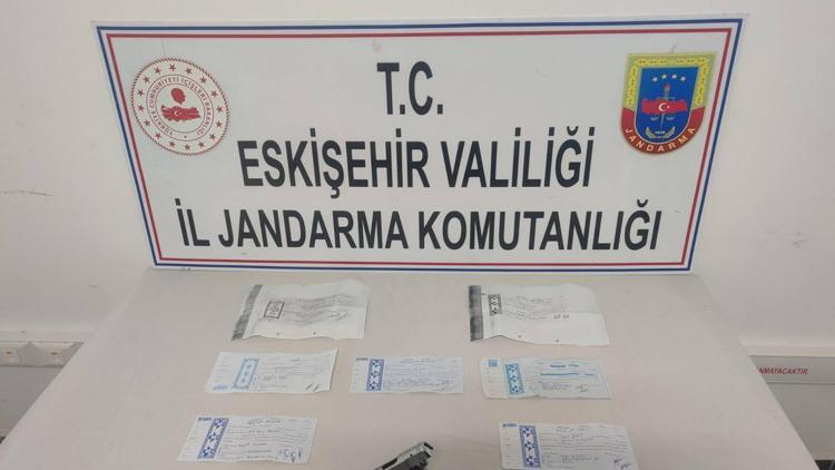 Eskişehir’de, para verdiği kişililere şiddet uygulayan tefeci yakalandı