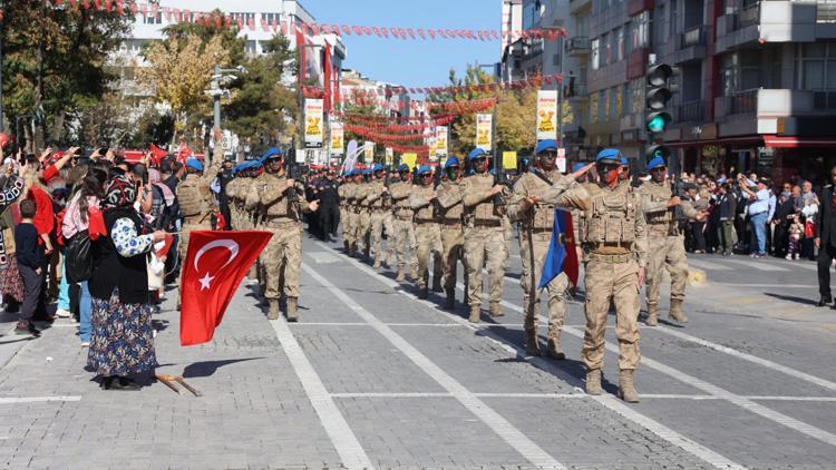 Uşakta 29 Ekim coşkusu