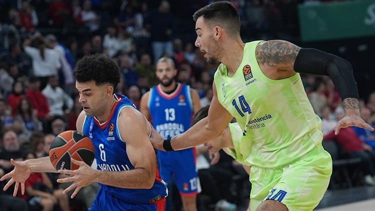 Anadolu Efes, Barcelonaya boyun eğdi