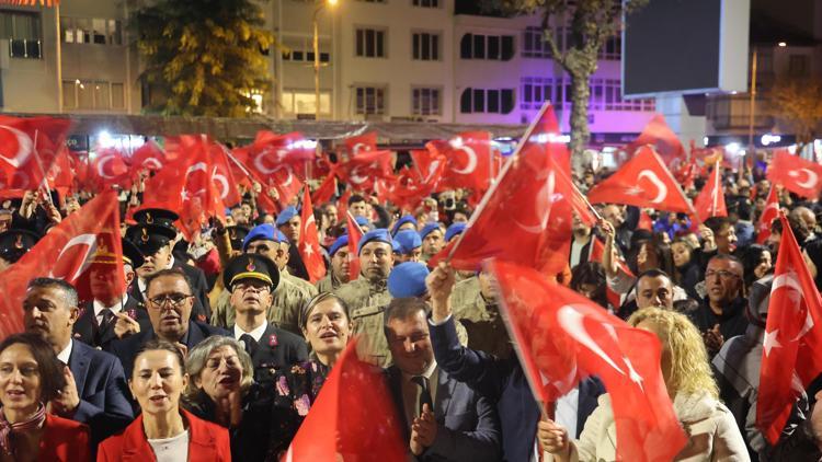 Uşakta Cumhuriyet Bayramı coşkusu çeşitli etkinliklerle yaşandı