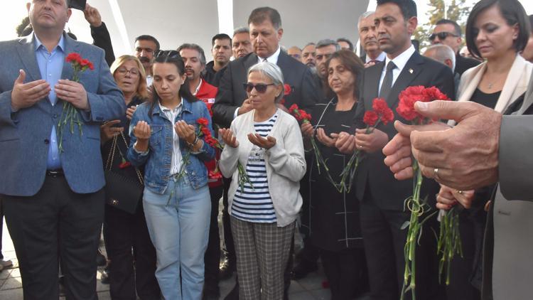 İzmir depreminde yaşamını yitiren 117 kişi anıldı