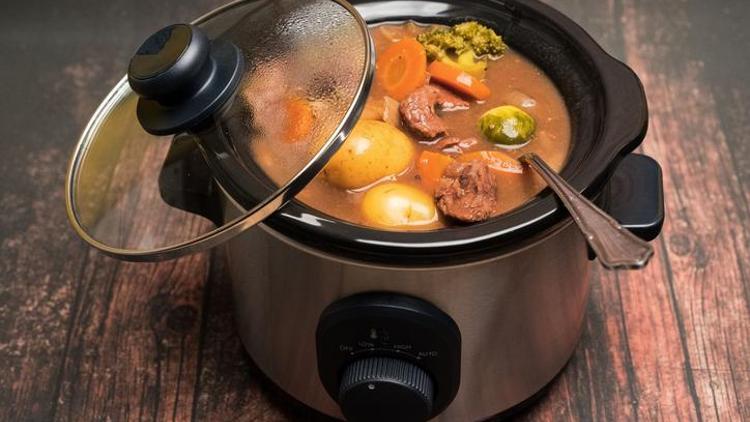 Mutfakta tencere savaşları Şimdiki yeni akım slow cookerlar | Son teknolojilerle üretilmiş ürünler tencerelerin yapamadığı neyi yapıyor