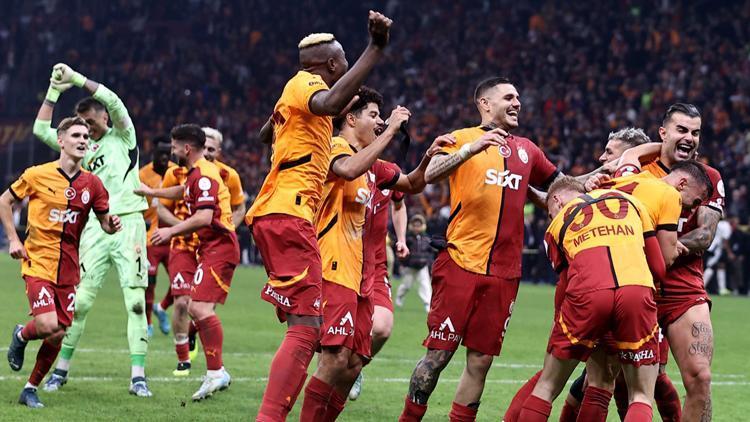 Galatasaraydan ezeli rakiplerine büyük gol farkı