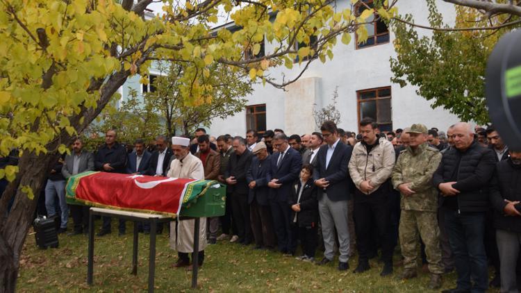 Saldırıda hayatını kaybeden hastane görevlisi, son yolculuğuna uğurlandı