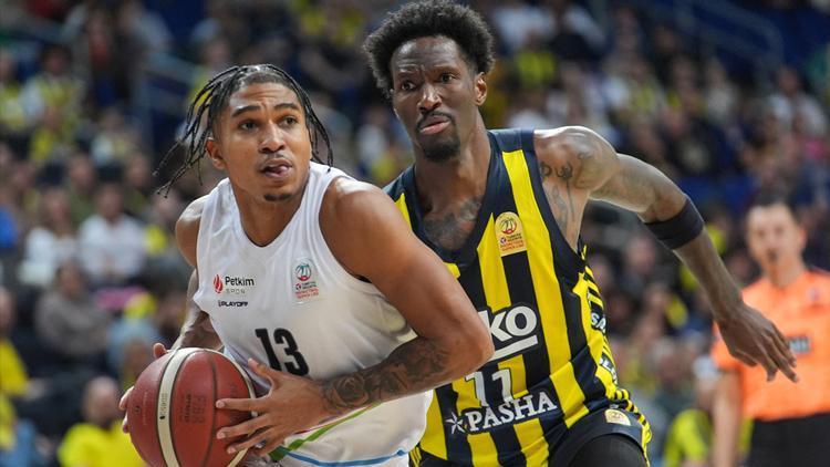 Fenerbahçe Beko evinde Aliağa Petkimspora kaybetti