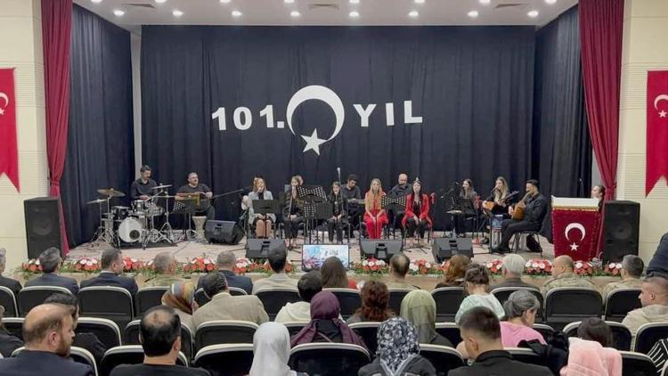 Öğretmenler korosundan konser