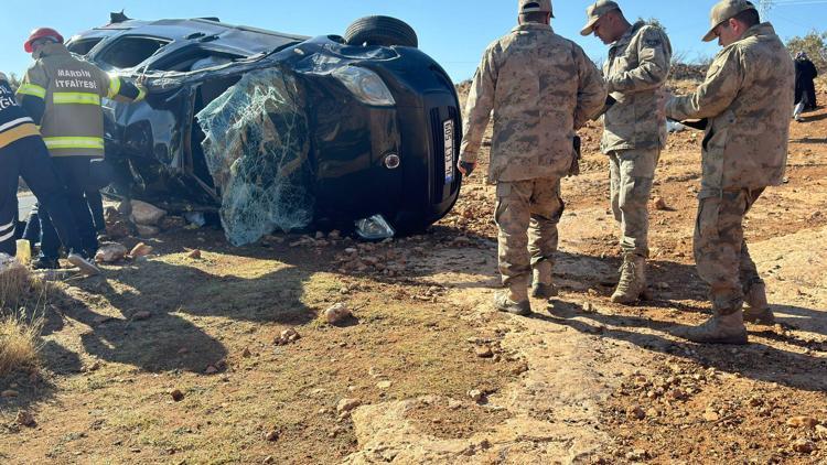 Hafif ticari araç, takla attı: 3 ölü, 1i bebek 5 yaralı