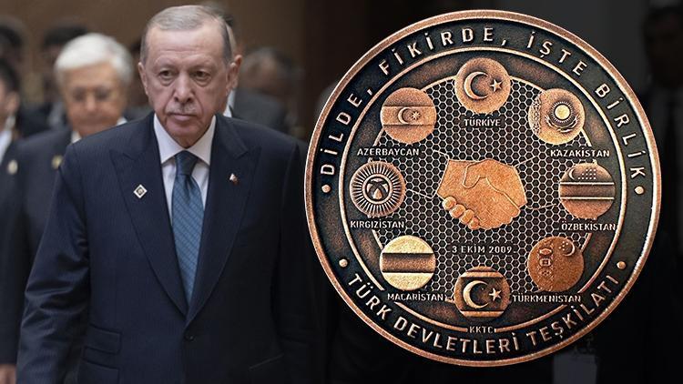 TDT Devlet Başkanları Zirvesinde Cumhurbaşkanı Erdoğan, özel hatıra parayı liderlere hediye etti