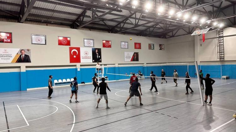 Kahramanmaraşta Öğretmenler Günü voleybol turnuvası başladı