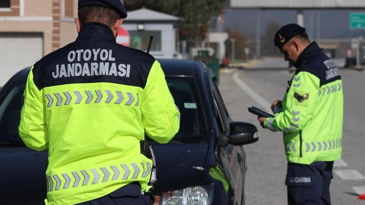 Boluda Otoyol Jandarmasından Anadolu Otoyolunda trafik denetimi