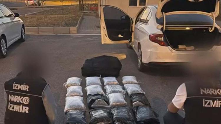 İzmirde 26,5 kilo esrar ele geçirildi