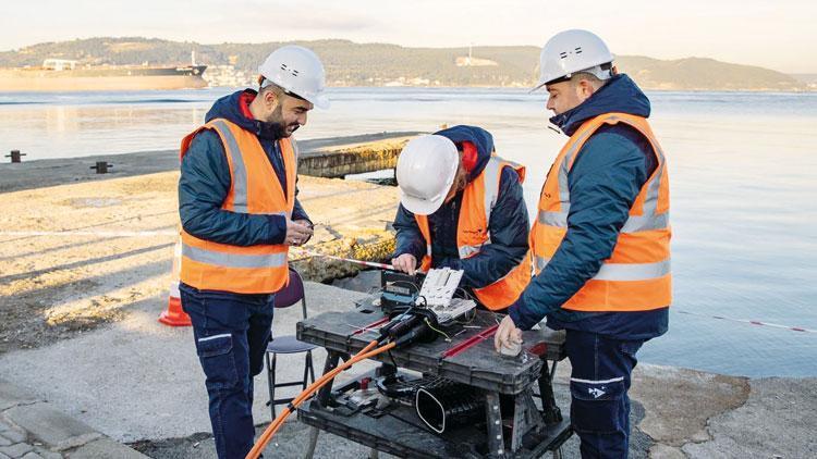 Mobil ve fiberde güçlü büyüdü