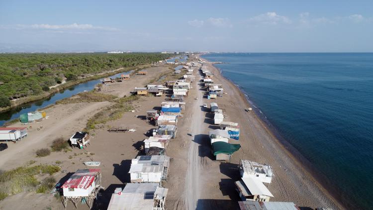 Yıkımı yılan hikayesine dönen çardak kent için son günler