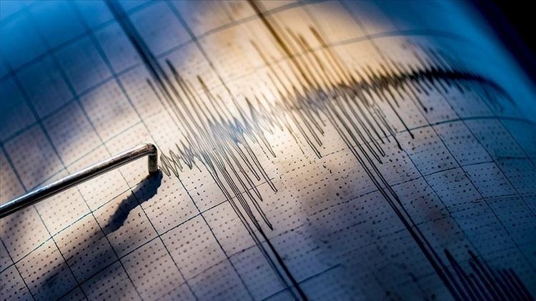 Şilide 6,2 büyüklüğünde deprem