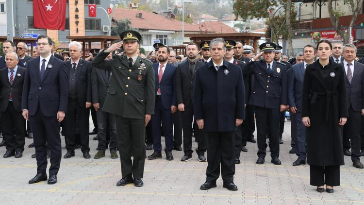 Bucakta Atatürkü anma töreni