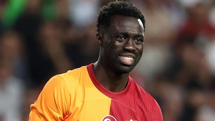 Galatasarayda Davinson Sanchez şoku