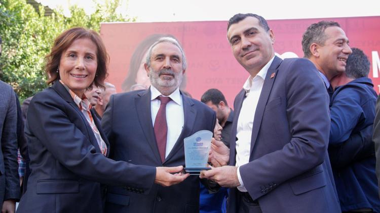 Askıda Yemek uygulamasına bağış yapanlara plaketli teşekkür