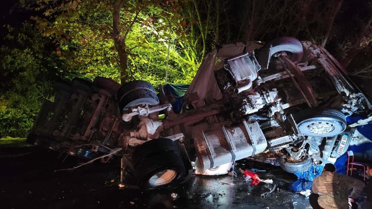 Korkunç ölüm Kaza yapan şoförün üzerine sülfürik asit döküldü, feci şekilde can verdi