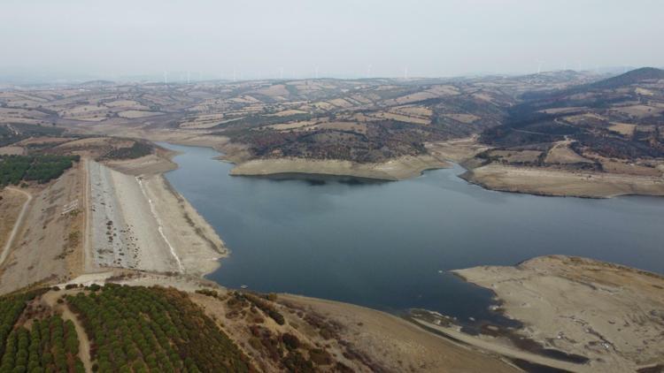 Bin Pınarlı İdada durum kritik; Bayramiç Barajında su seviyesi yüzde 10lara düştü