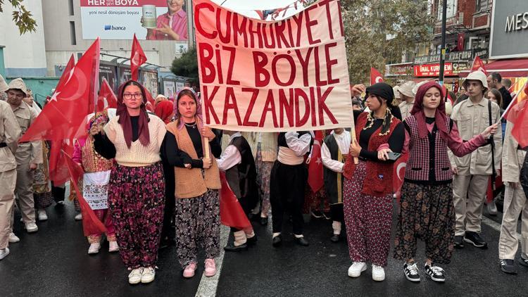 Tekirdağın kurtuluşu dolayısıyla kortej düzenlendi